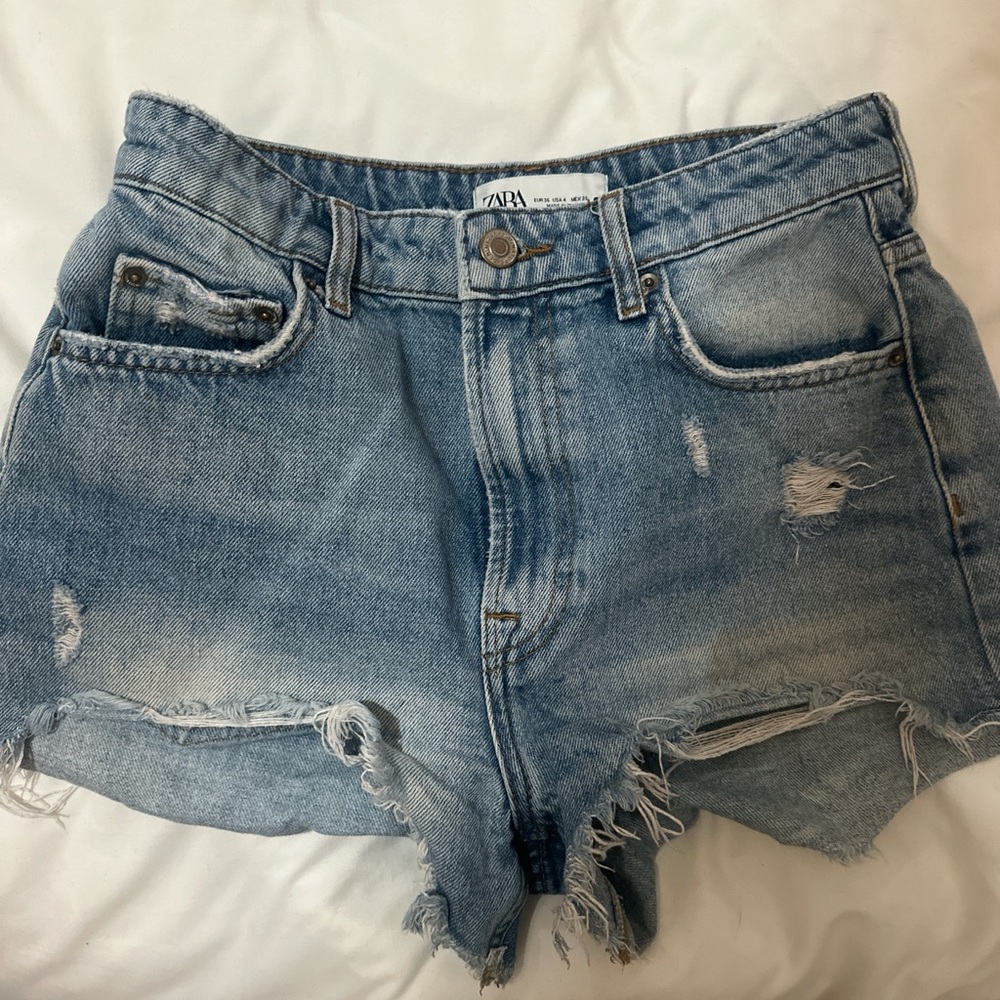 Zara Women's Distressed Light Blue Jean Shorts